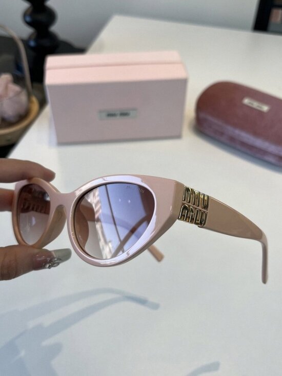 Miu Miu Pink Cat-Eye Sunglasses main image 6